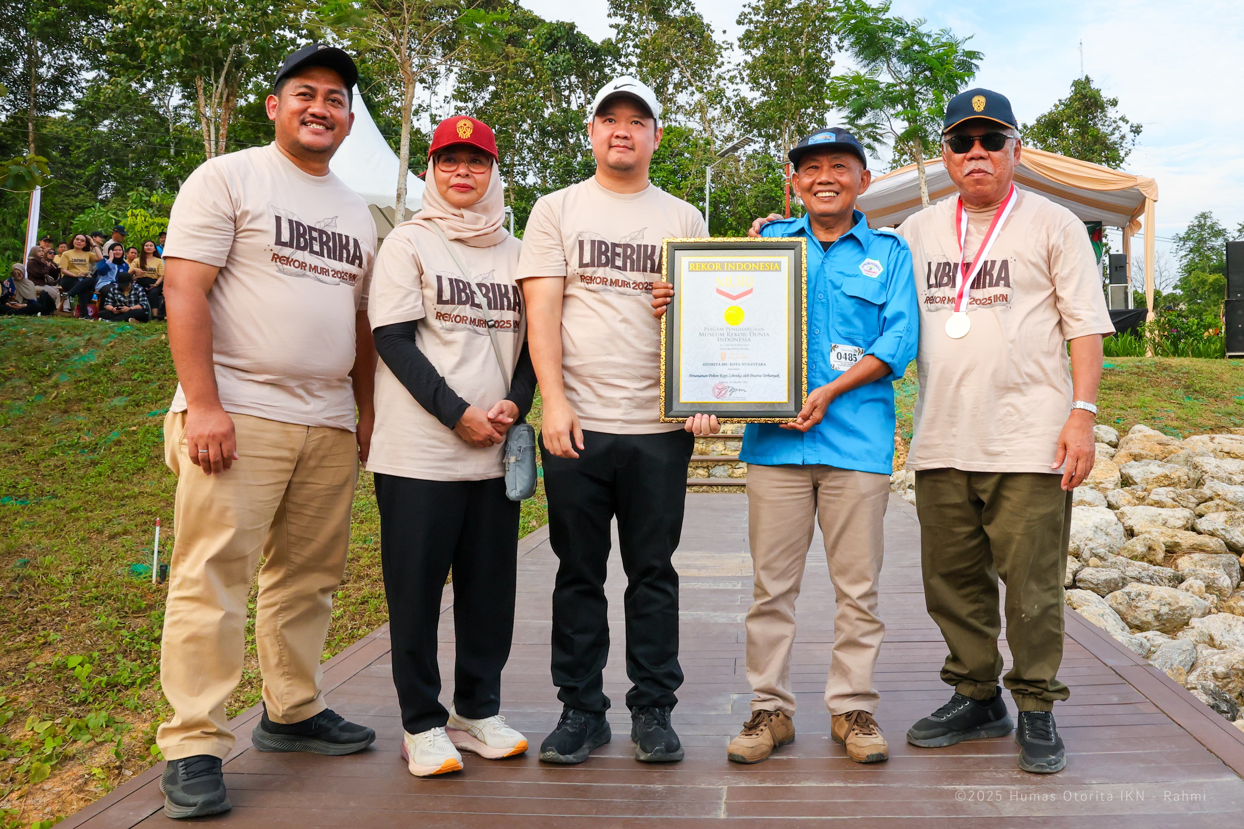 Ok bang udh bisa di push, nanti bisa di pull ke server, klo error bisa langsung rollback aja